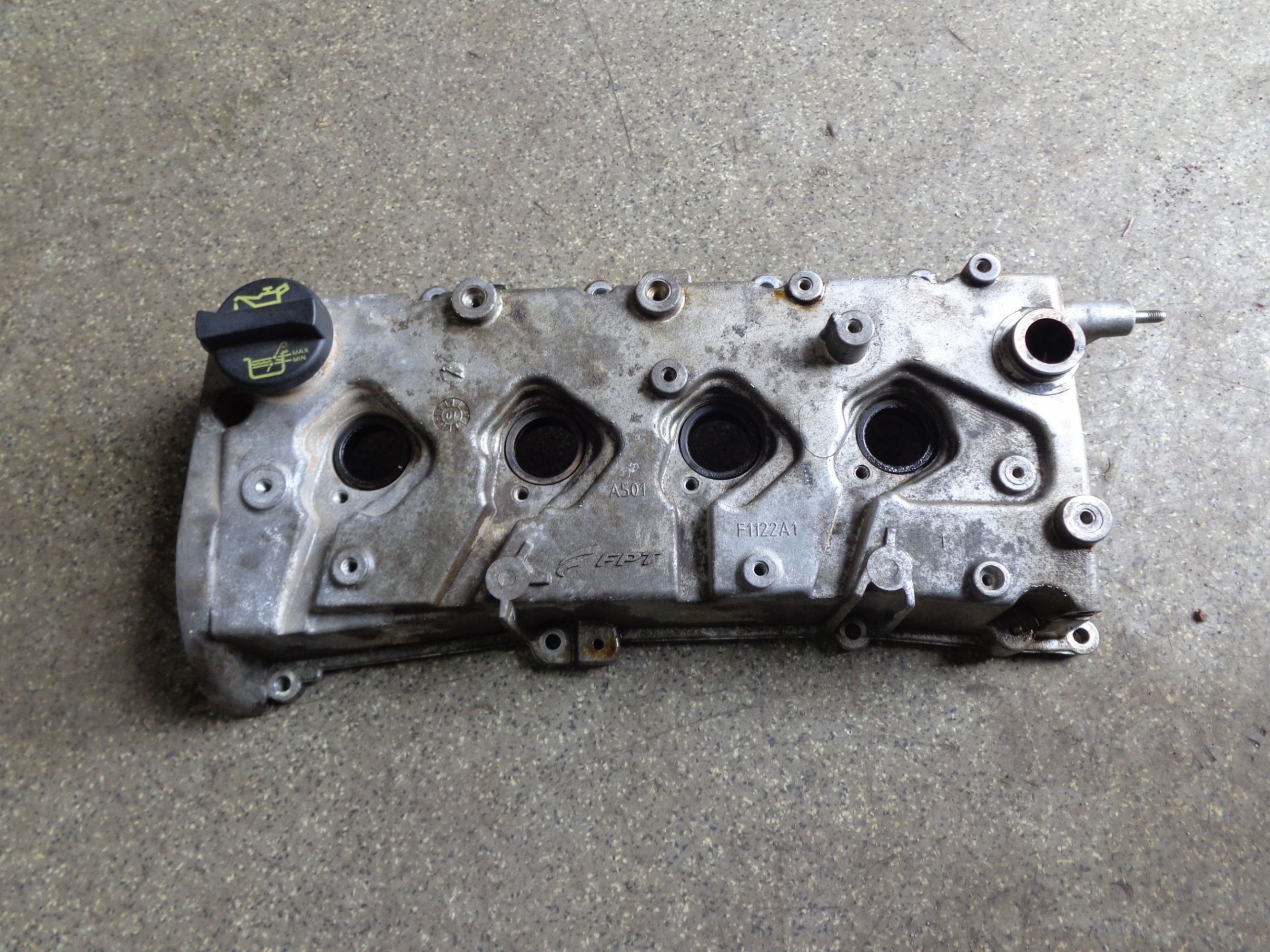 MITO 1,4 ТУРБО КРЫШКА КЛАПАНА КОРПУС ДВИГАТЕЛЯ