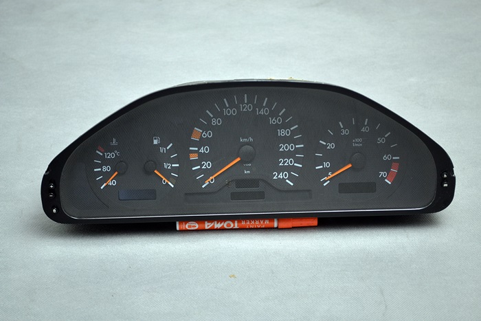 спидометр MERCEDES W202