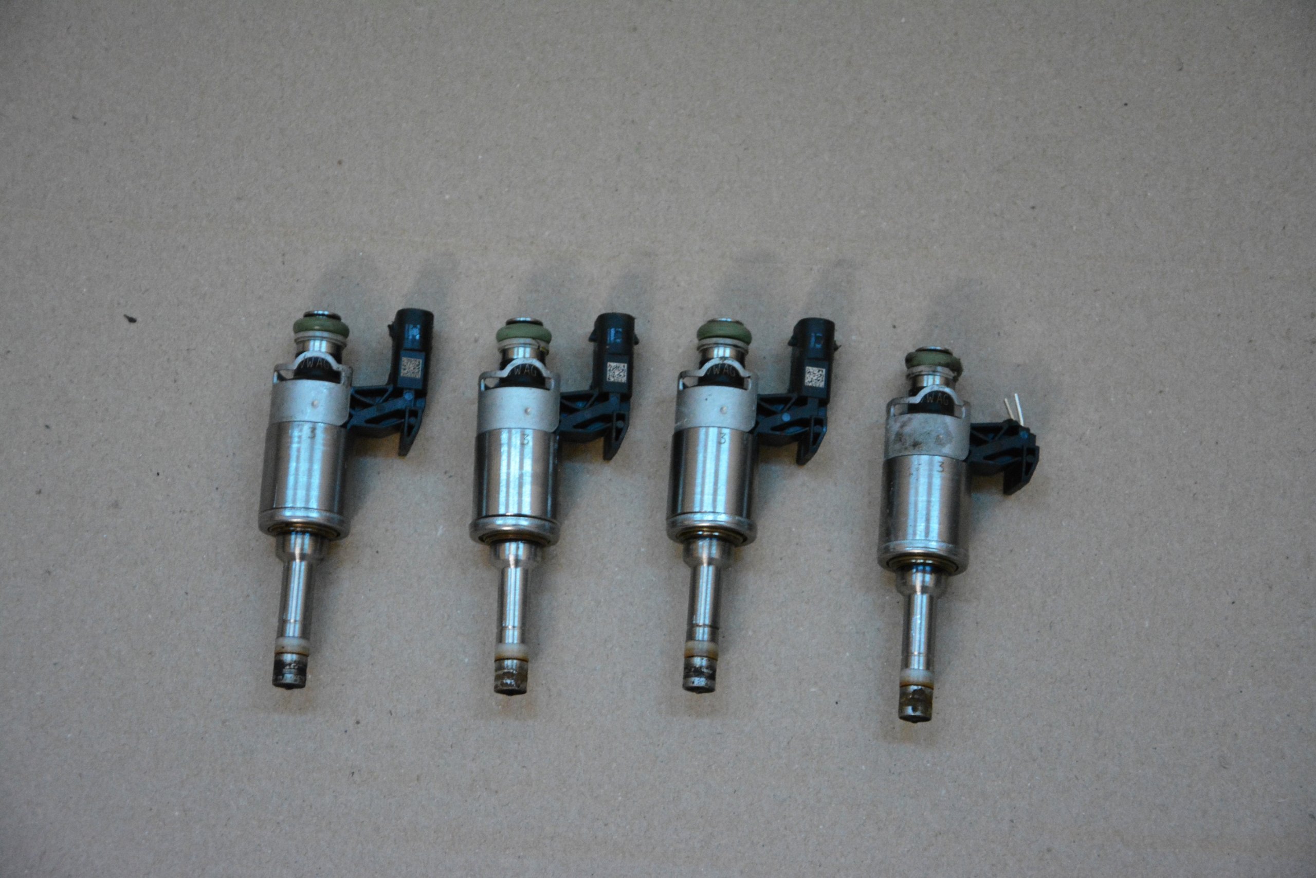 261500248 VW SHARAN 7N 2.0 TSI WTRYSKIWACZE