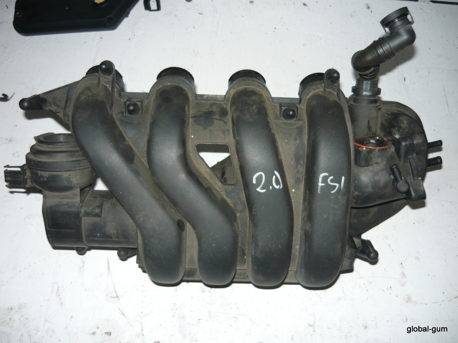 Всасывающий коллектор 06f133210m Golf V 2.0 FSI