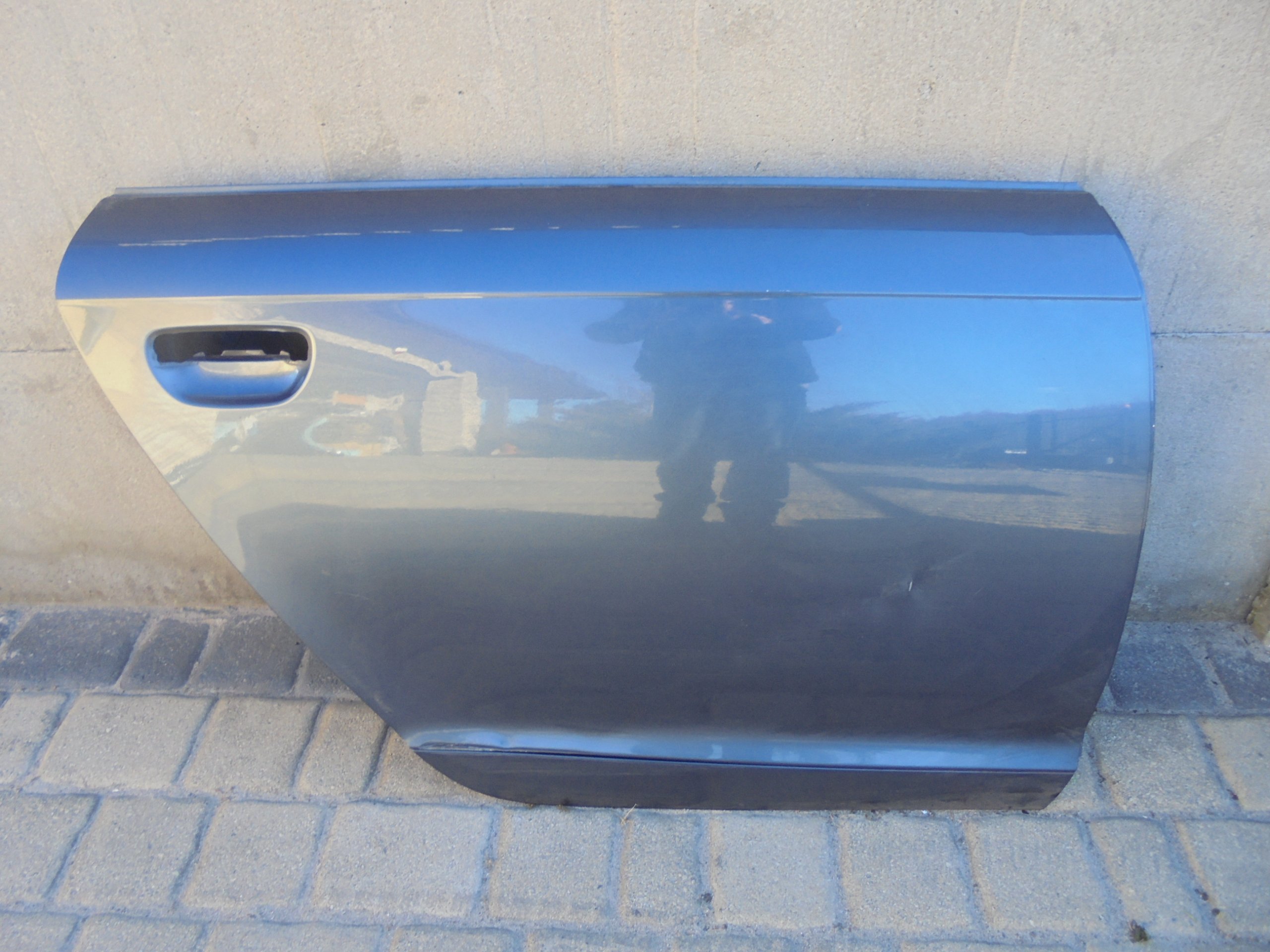 AUDI A6 C6f0 - двери заднее праве