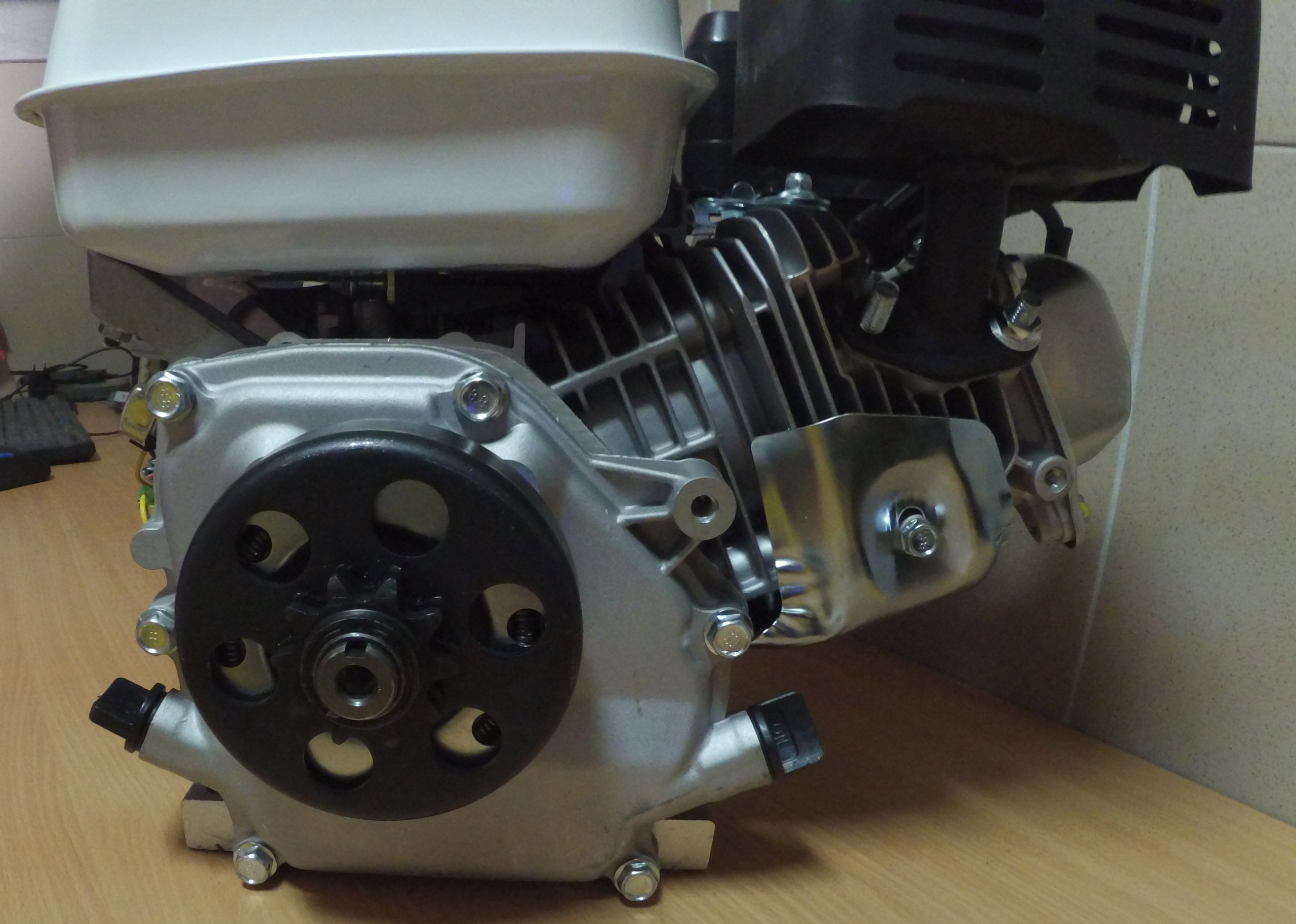 SPRZEGLO ODSRODKOWE 20mm ZEBATKA LANCUCH GOKART GX Weight with packaging 3 kg