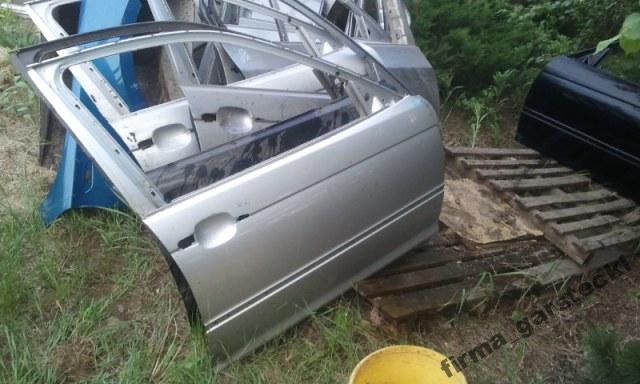 BMW E46 E-46 przednie prawe drzwi srebrne