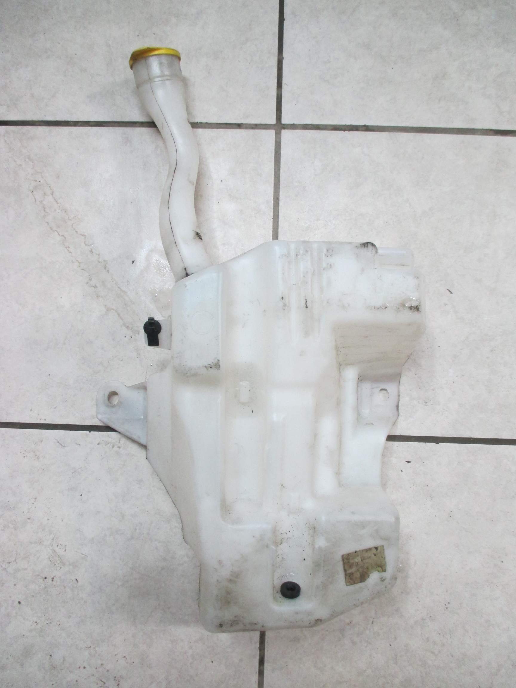 washer fluid tank FORD KUGA II 12R->