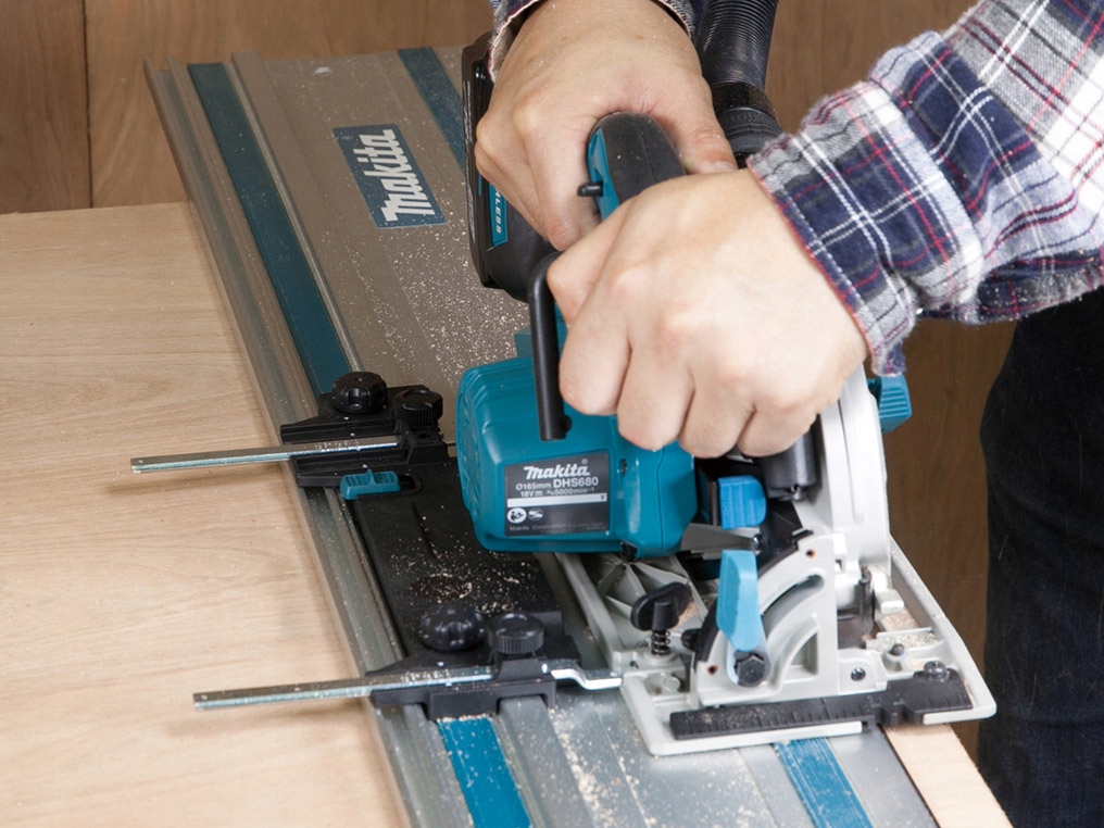 MAKITA DHS680Z pilarka tarczowa 165mm 18V bez aku Kod producenta DHS680Z