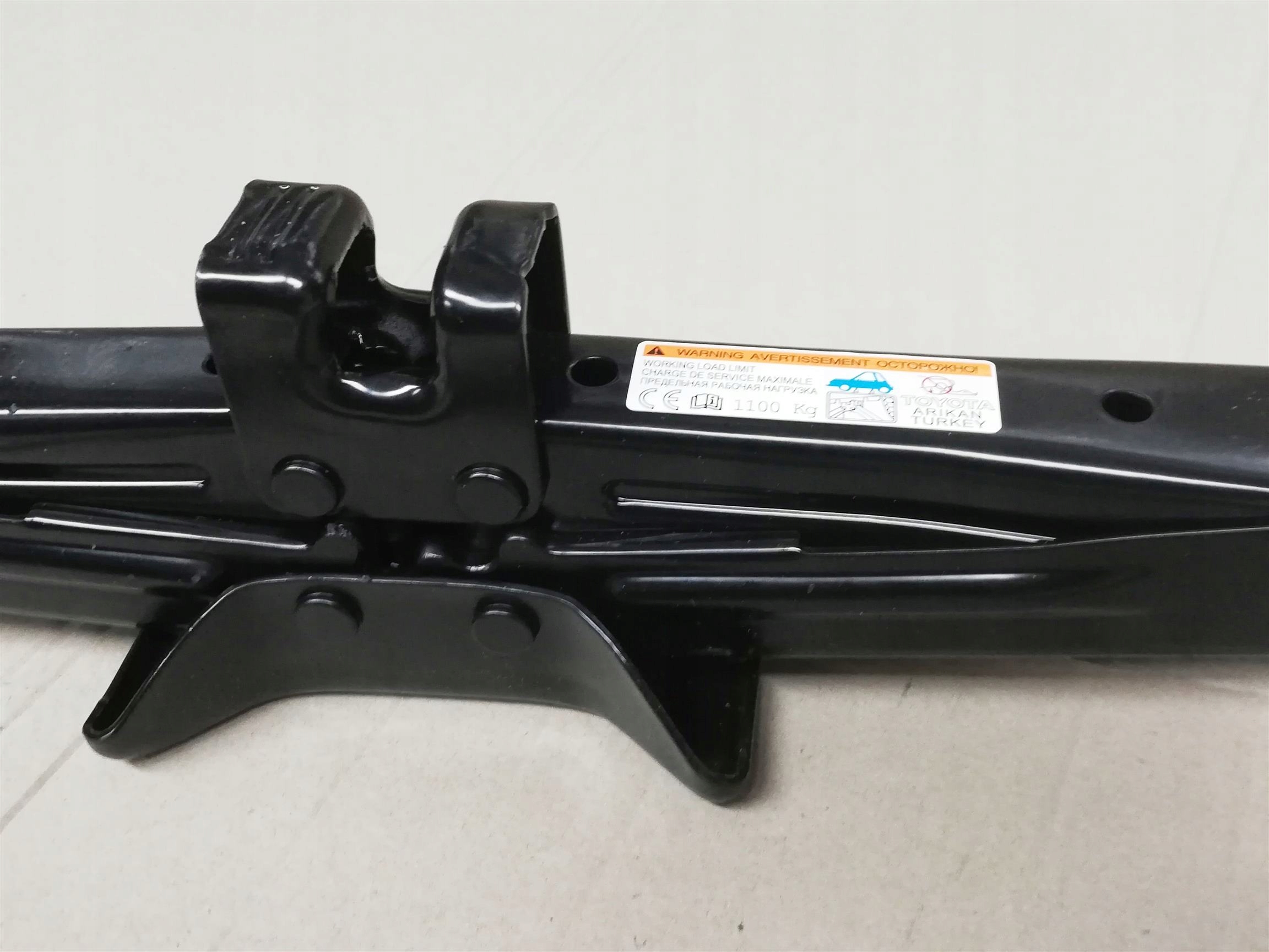 YARIS III 11-20 LEWAREK KLUCZ ZESTAW ZMIANY KOŁA Typ samochodu Samochody osobowe