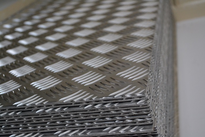 BLACHA ALUMINIOWA RYFLOWANA 1x1000x1000