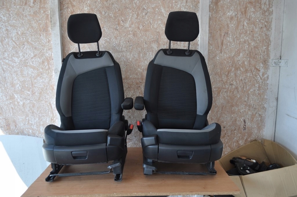 CITROEN C4 PICASSO II seat right front