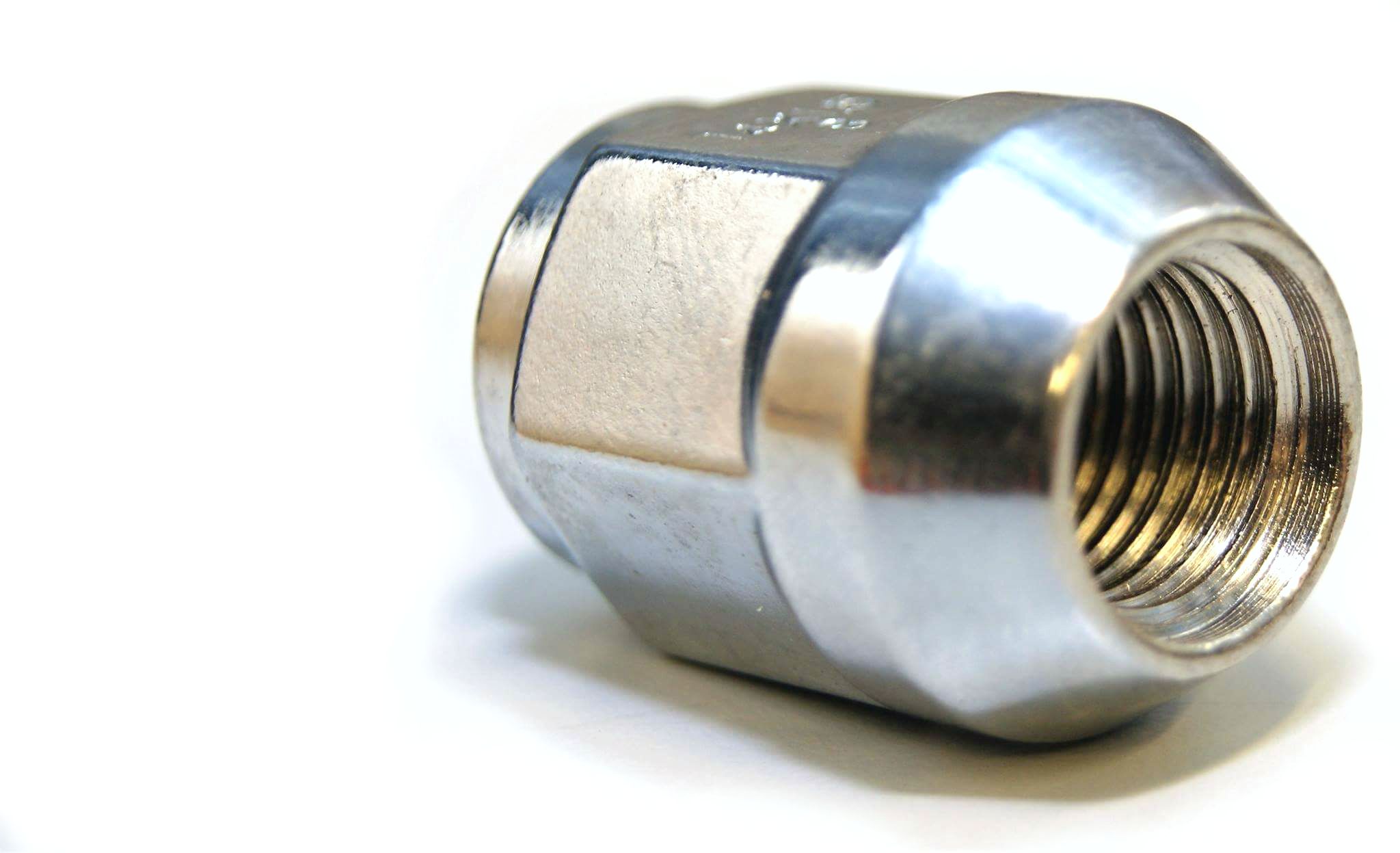 Nakrętka M12x1.5 alu stożek pełna h-21 np TOYOTA