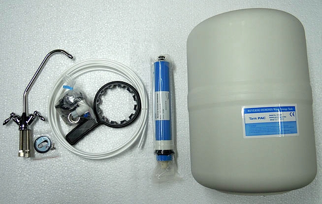 FILTR ODWRÓCONA OSMOZA RO7 biorezonator Kolor dominujący biały