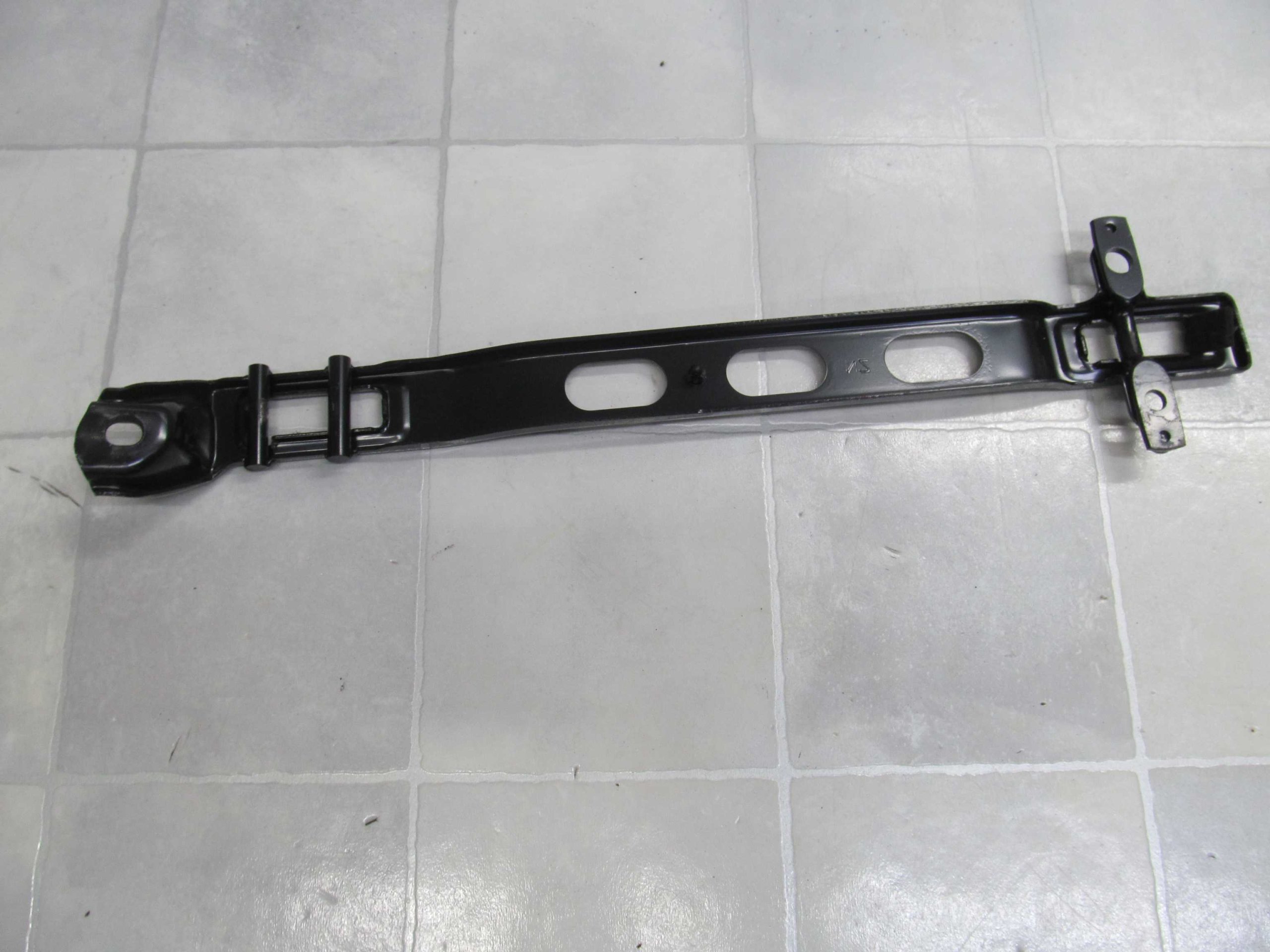 TOYOTA AVENSIS VERSO 01 MOCOWANIE FOTELA TL III R Weight with packaging 10 kg