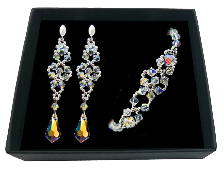 

Komplet z kryształów Swarovski opalizujący Ab 1806