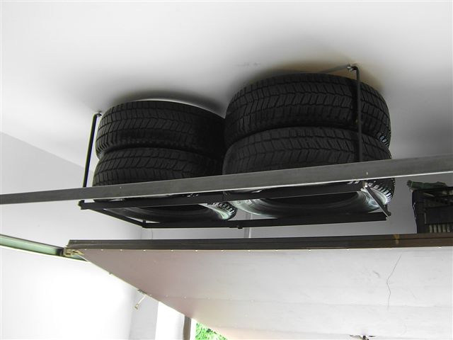 Sufitowy Regal Wieszak Stojak 4x245 opony kola Material metal