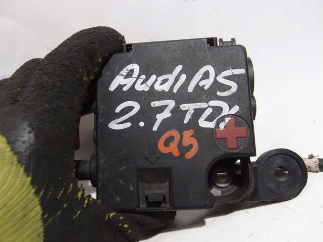 KLEMA PRZEWOD AKUMULATORA AUDI Q5 Typ samochodu Samochody osobowe