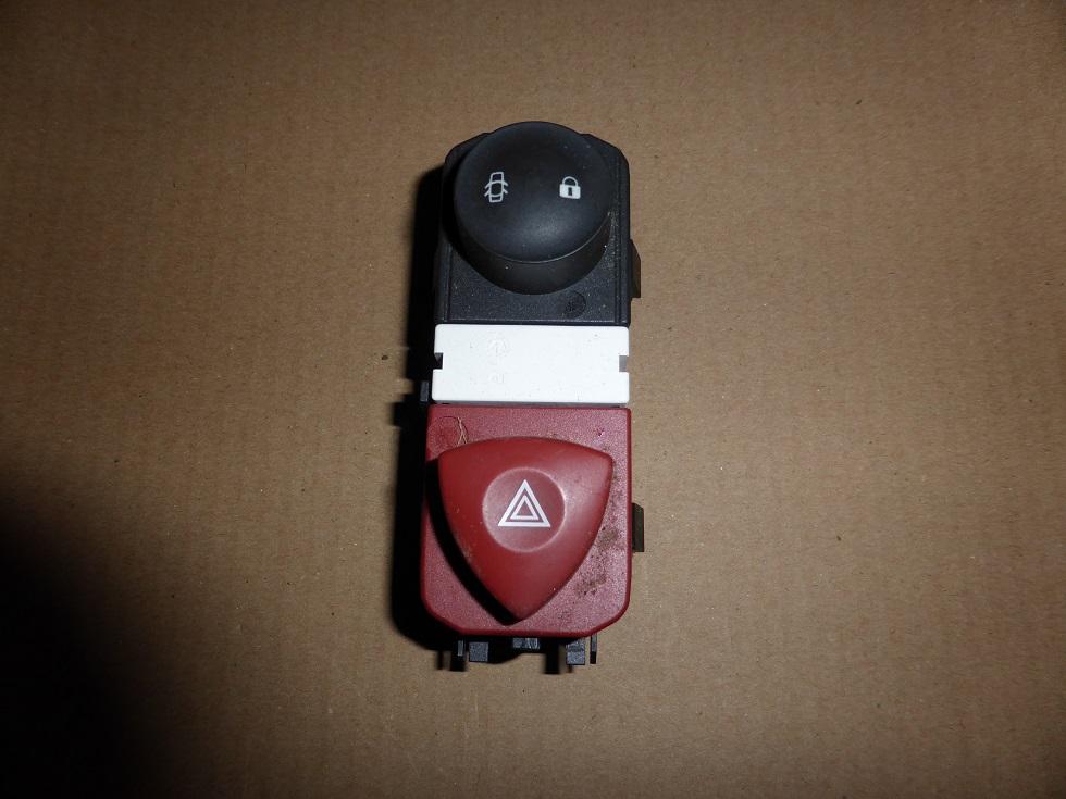 przełącznik świateł awaryjnych RENAULT SCENIC II