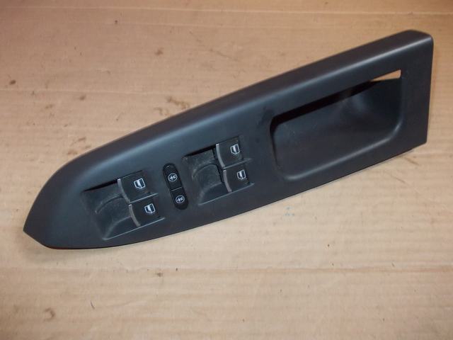 ПЕРЕМИКАЧ СКЛОПІДІЙМАЧА ХРОМ VW TOURAN ' 12 ЛІВИЙ ЄВРО #