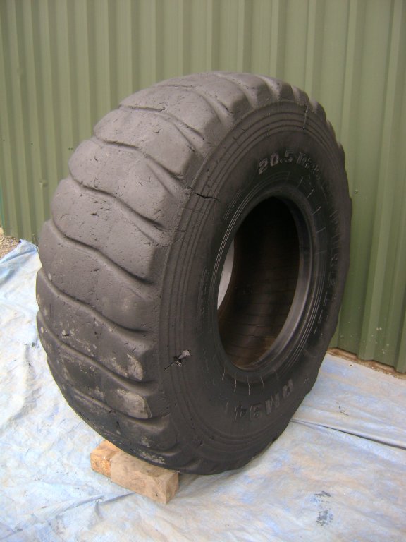 БУДІВЕЛЬНА ШИНА PIRELLI 20.5 R - 25 RM94 L-3