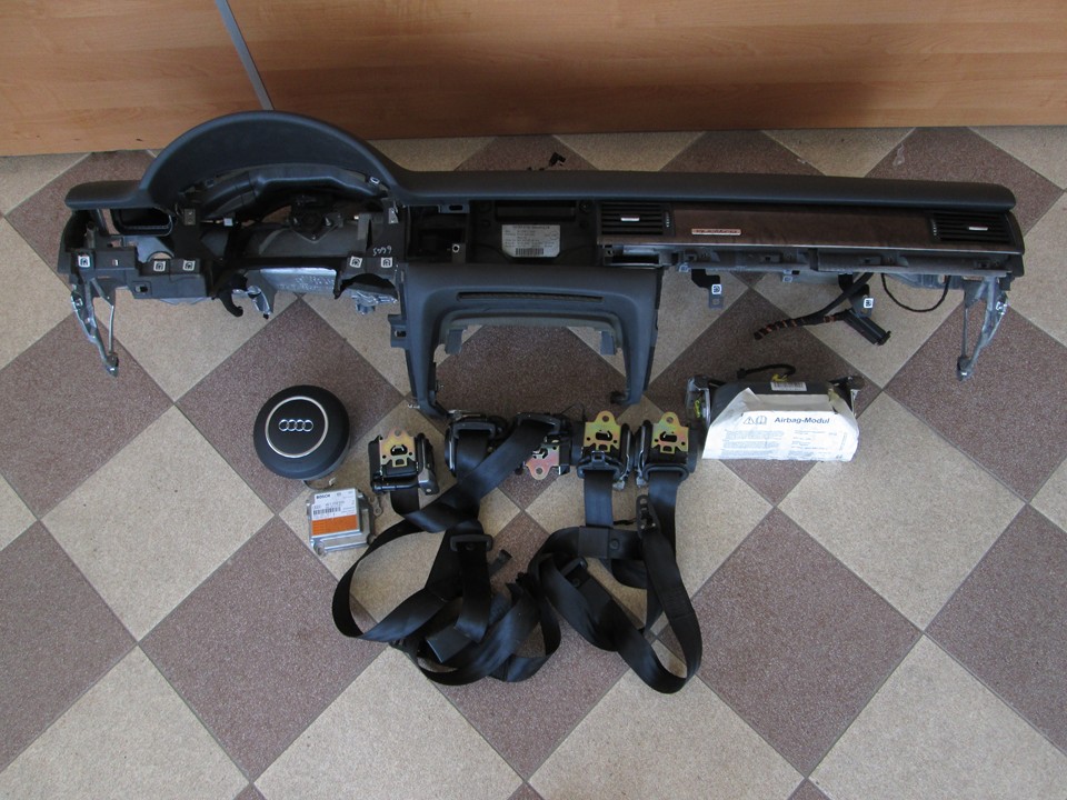 dashboard Audi A8 A-8 4E0