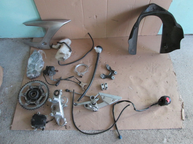 STELAZ TYL YAMAHA FZ6 FAZER CZESCI CHLODNICA POLKA Producent Yamaha OE