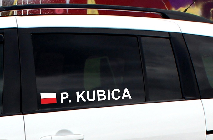 

Nazwisko rajdowe z flagą