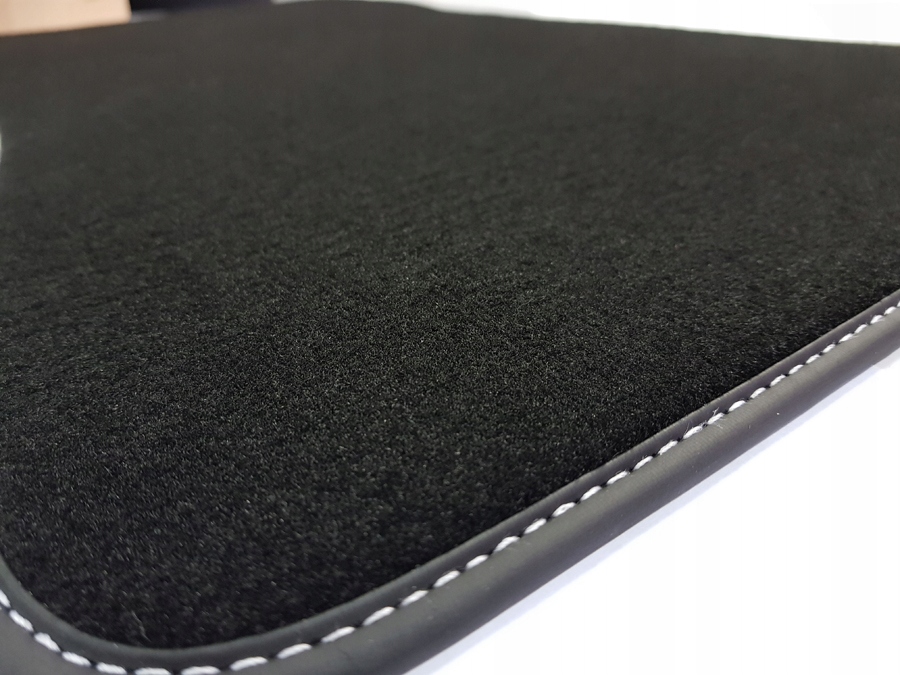 IVECO DAILY VI 2014 DYWANIKI WELUROWE PREMIUM Multi Element Set Single