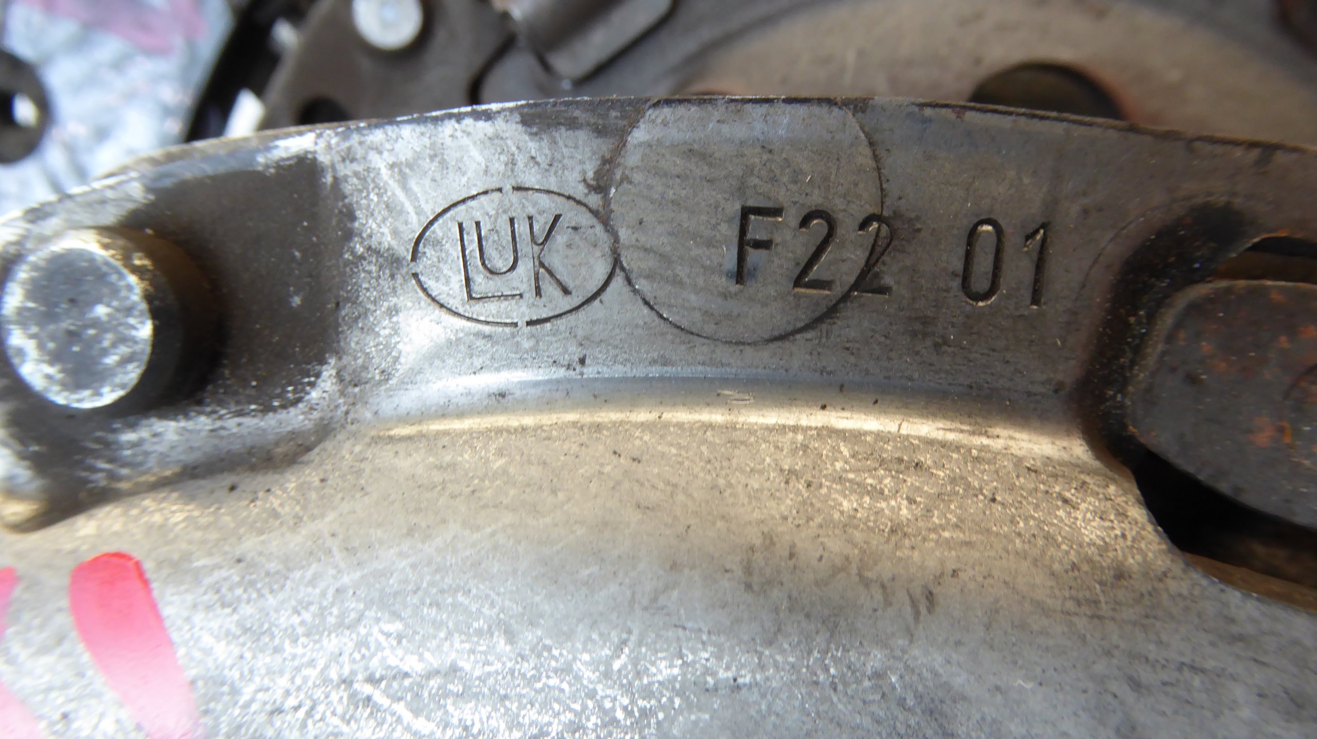 KOMPLETNE SPRZĘGŁO DWUMASOWE VW TOURAN 2.0 FSI Producent części LuK