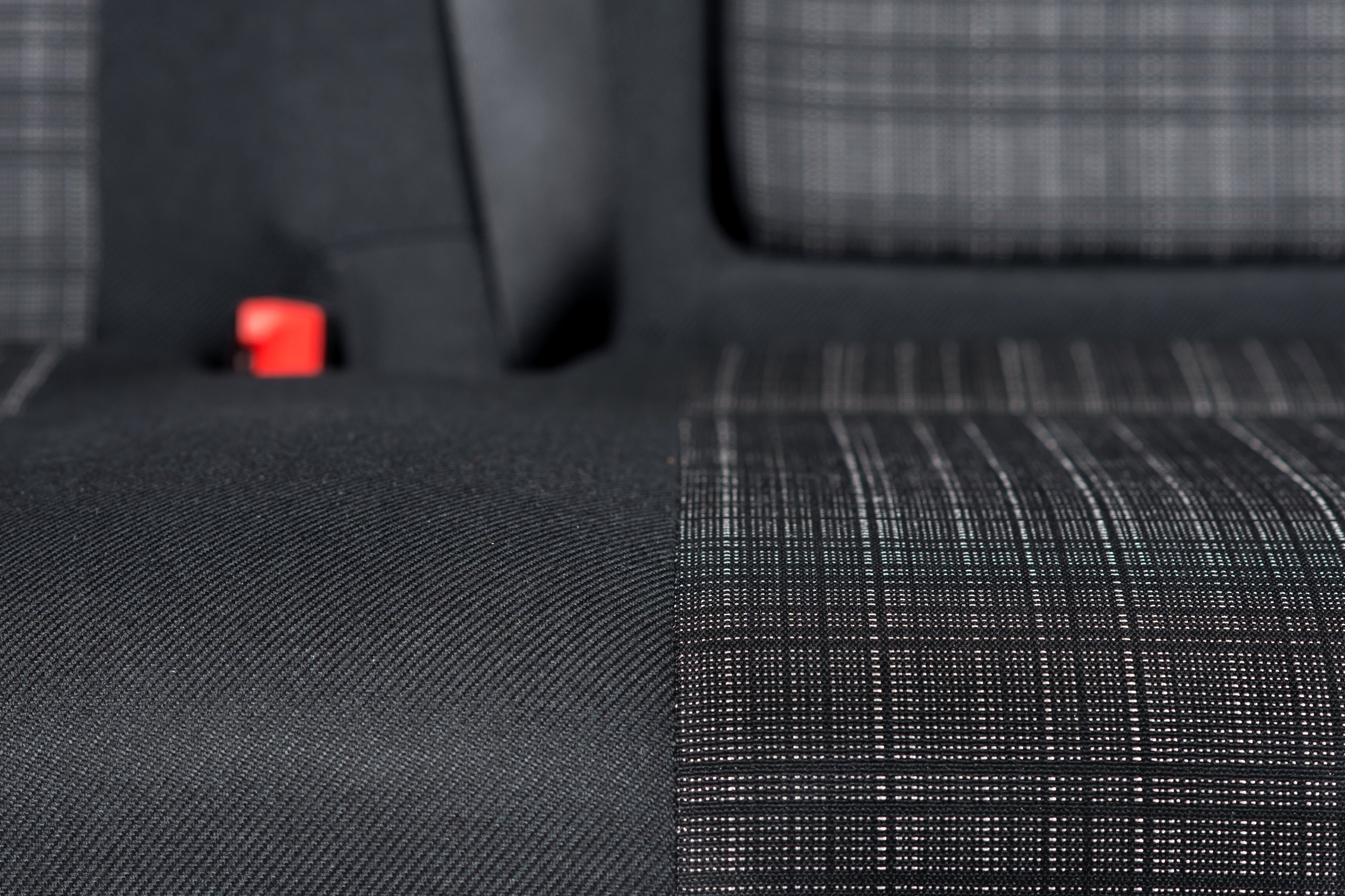 POKROWCE LOGO MIAROWE NOWY IVECO DAILY VI 2014 + Model IVECO 2014+