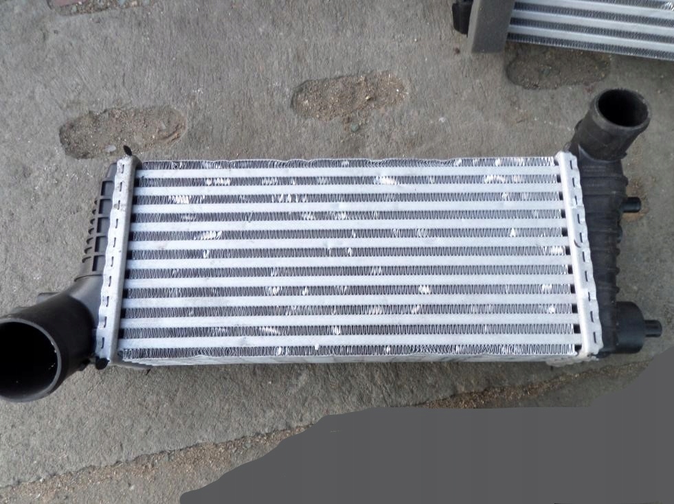 CHŁODNICA INTERCOOLER FORD FOCUS MK3 1.6 TDCI Producent części Ford OE