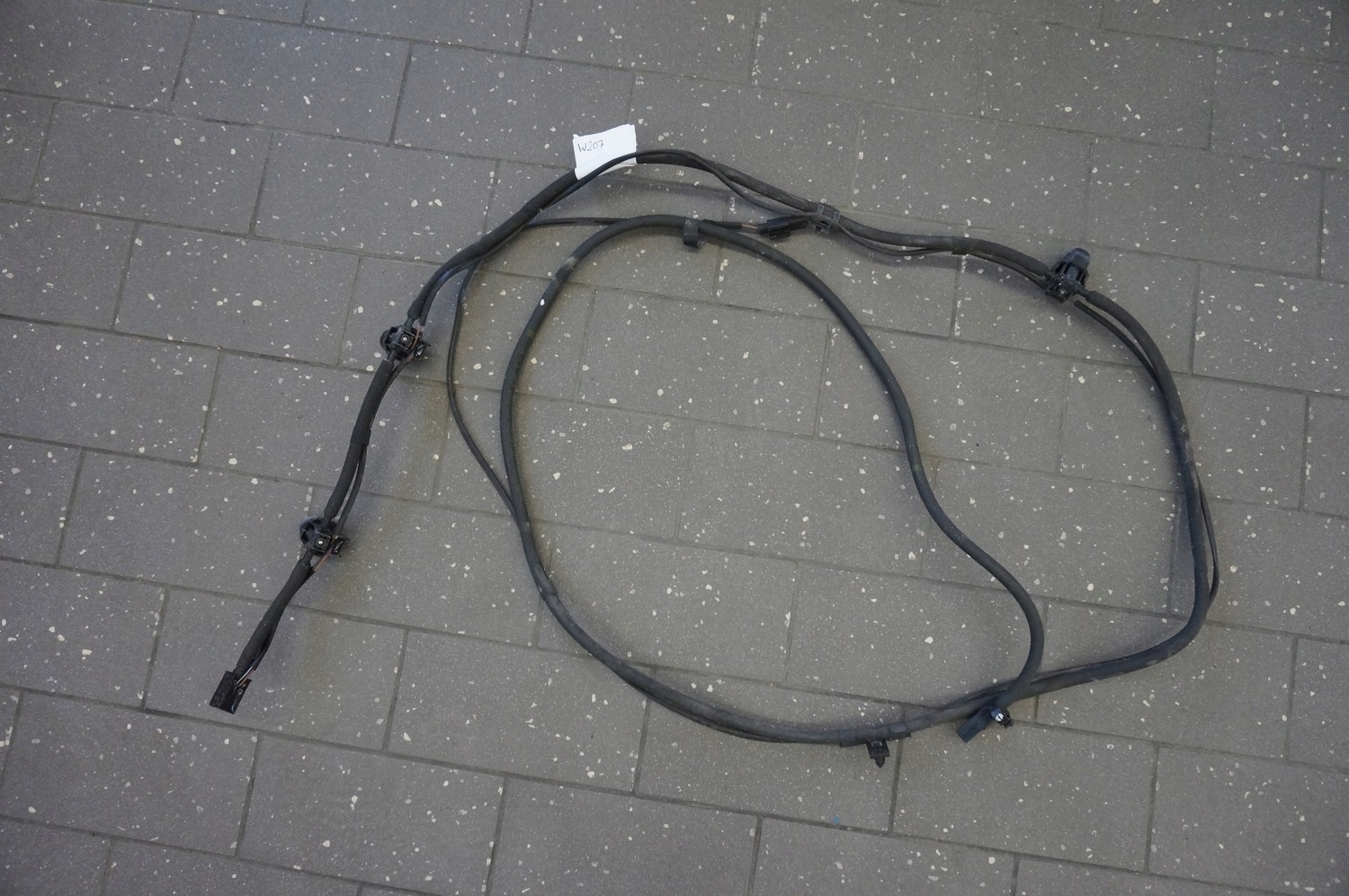 PRZEWOD SPRYSKOW MASKI MERCEDES W207 A2078600392