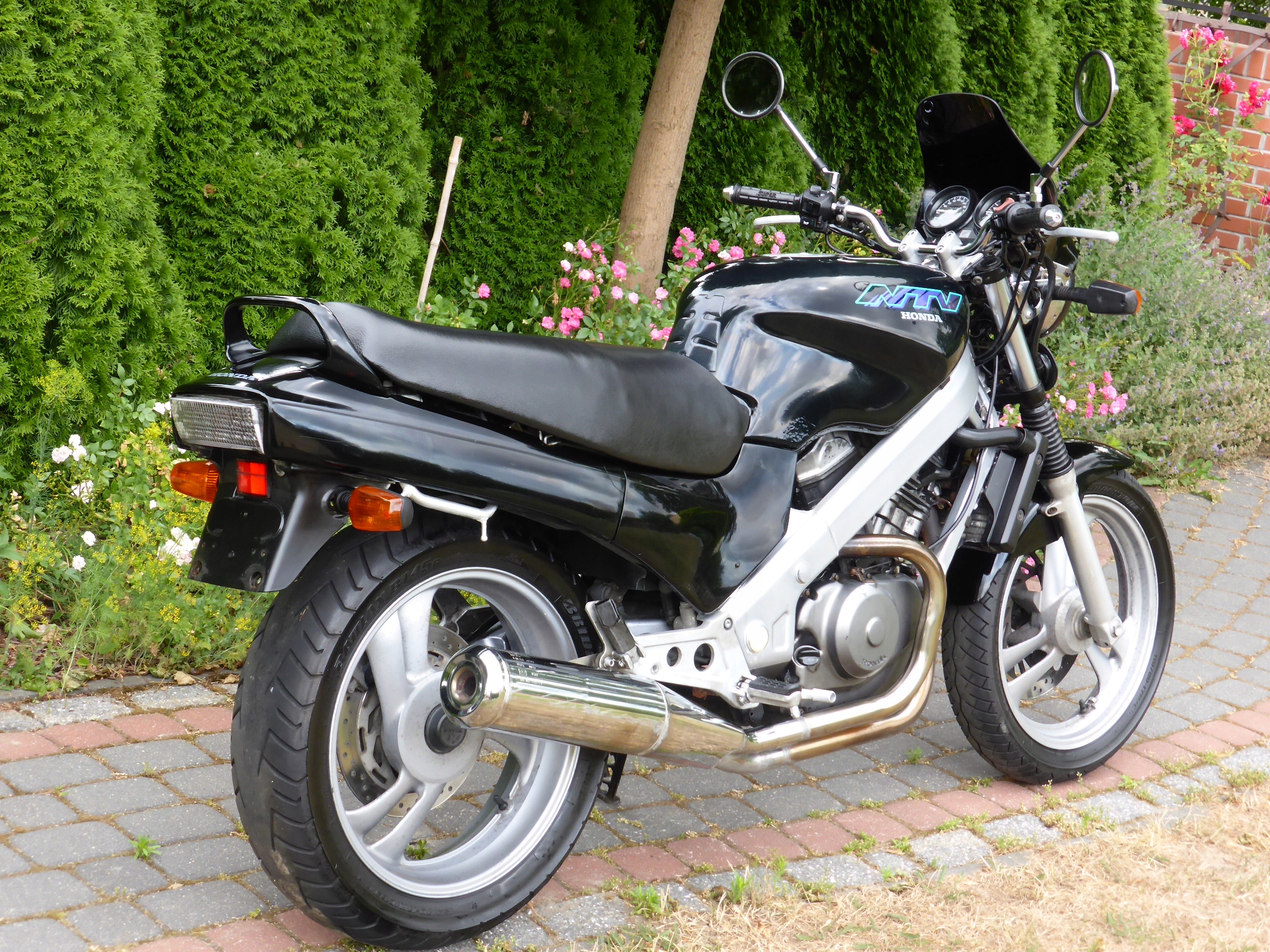 Honda NTV 650 Custom