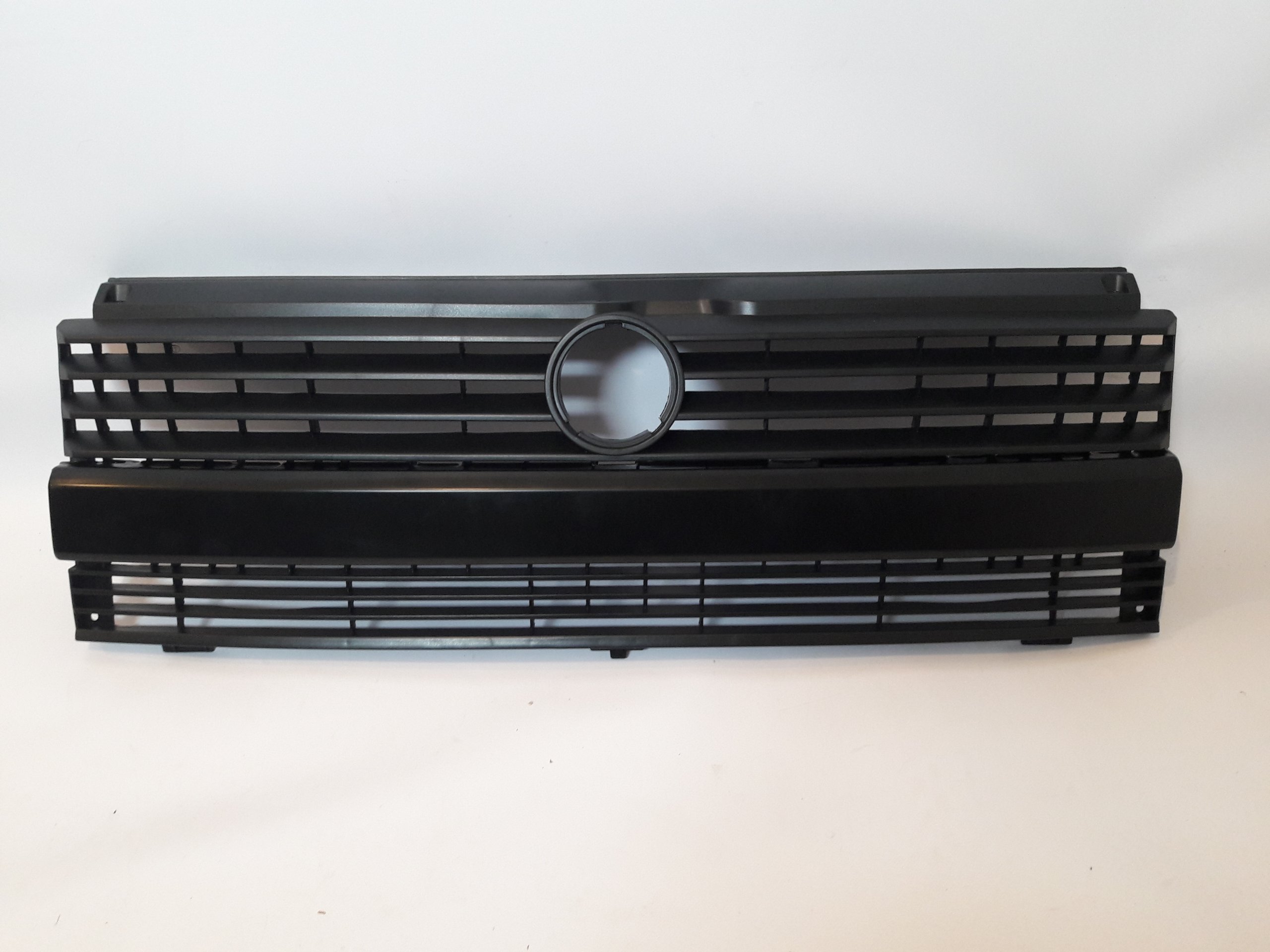 решетка радиатора + молдинг vw transporter T4 90-02 комплект