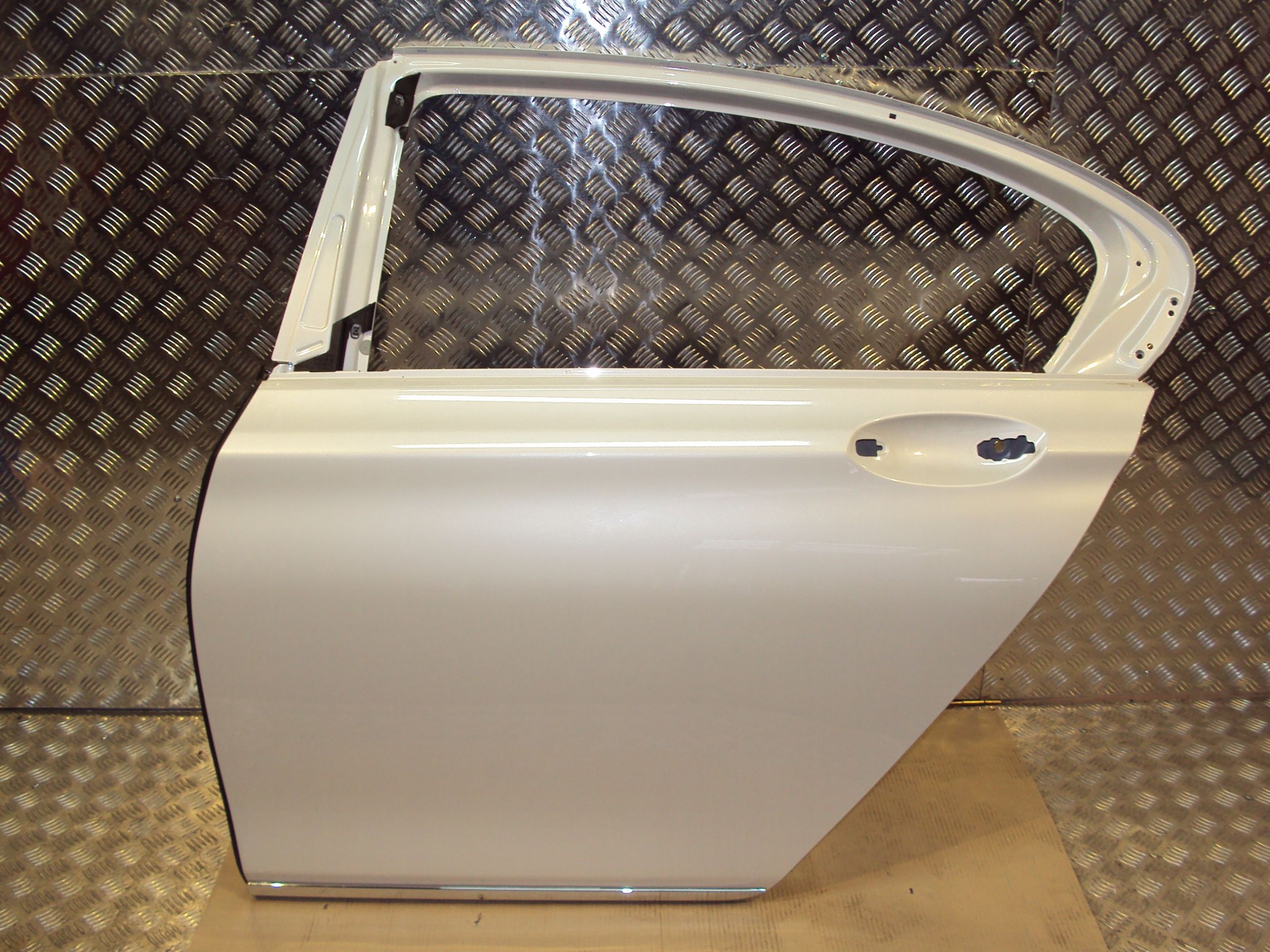 BMW 7 G11 DRZWI TYLNE LEWE PRAWE GOŁE A96 A89 Producent części BMW OE