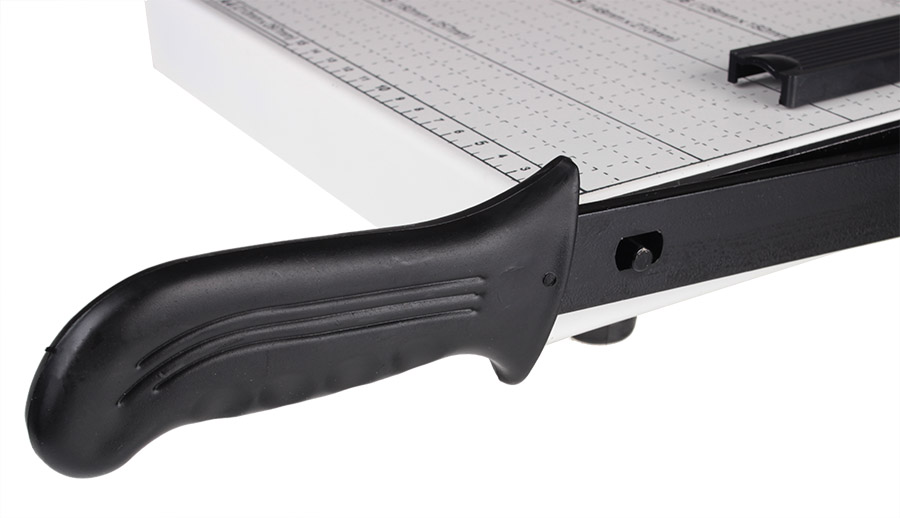 METALOWA GILOTYNA DO CIĘCIA PAPIERU OBCINARKA A4 Marka Massa