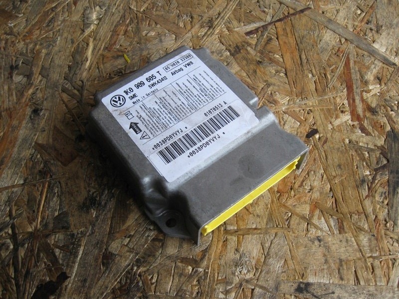 1K0909605T - Драйвер датчика подушки безпеки VW Jetta III 5k 04-10