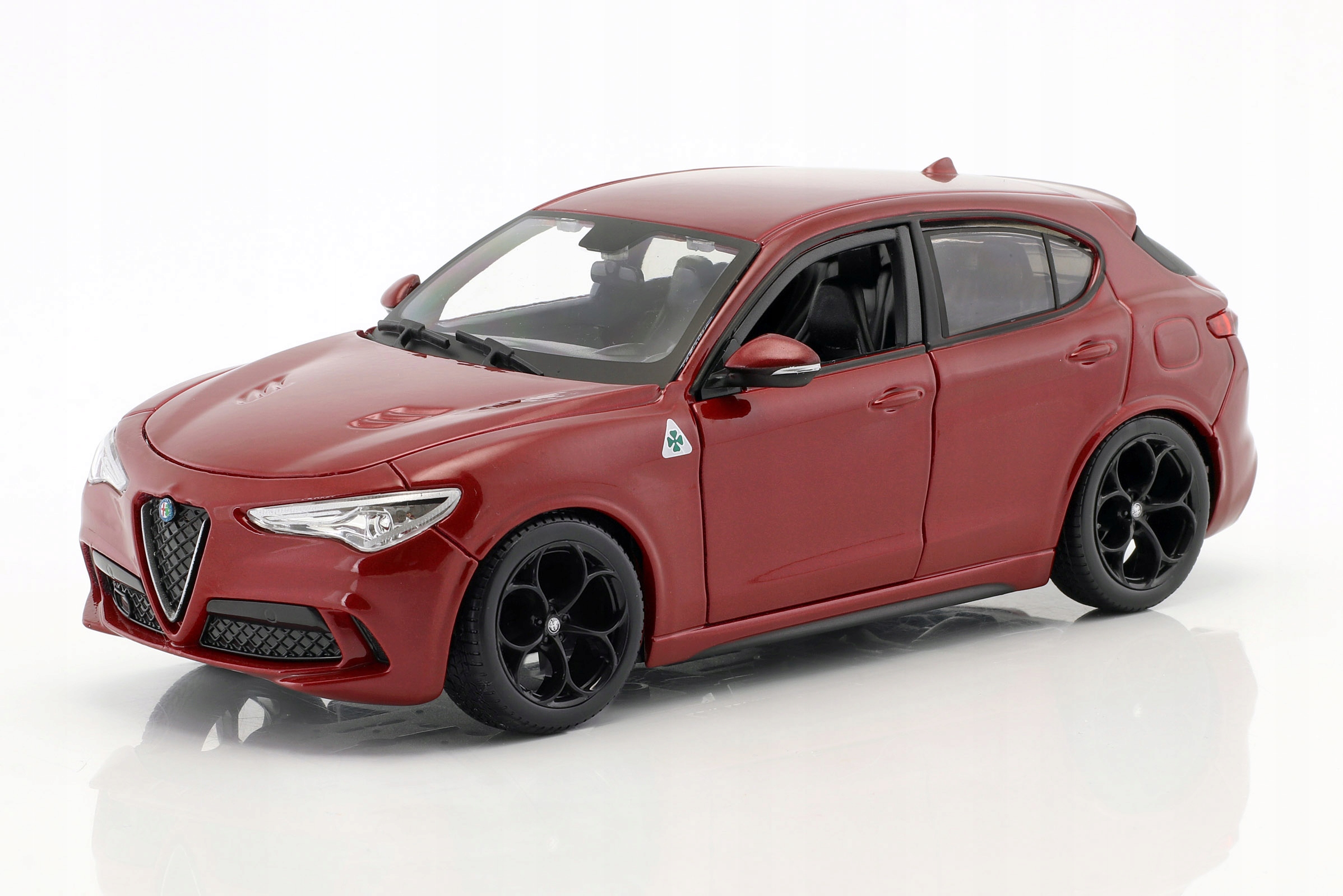 Alfa Romeo Stelvio Red 1:24 Bburago
