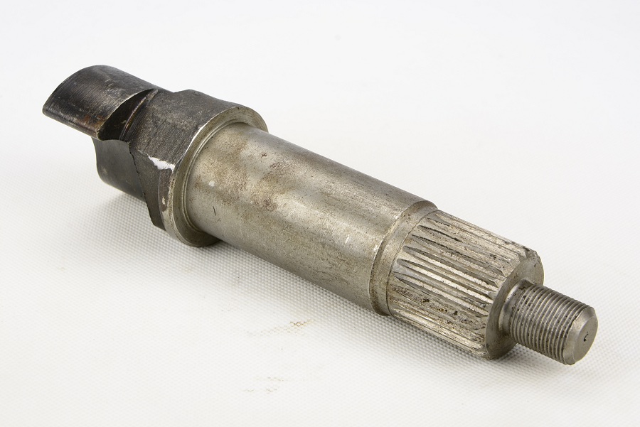 003 - Левый передний тормоз 225 PR новый