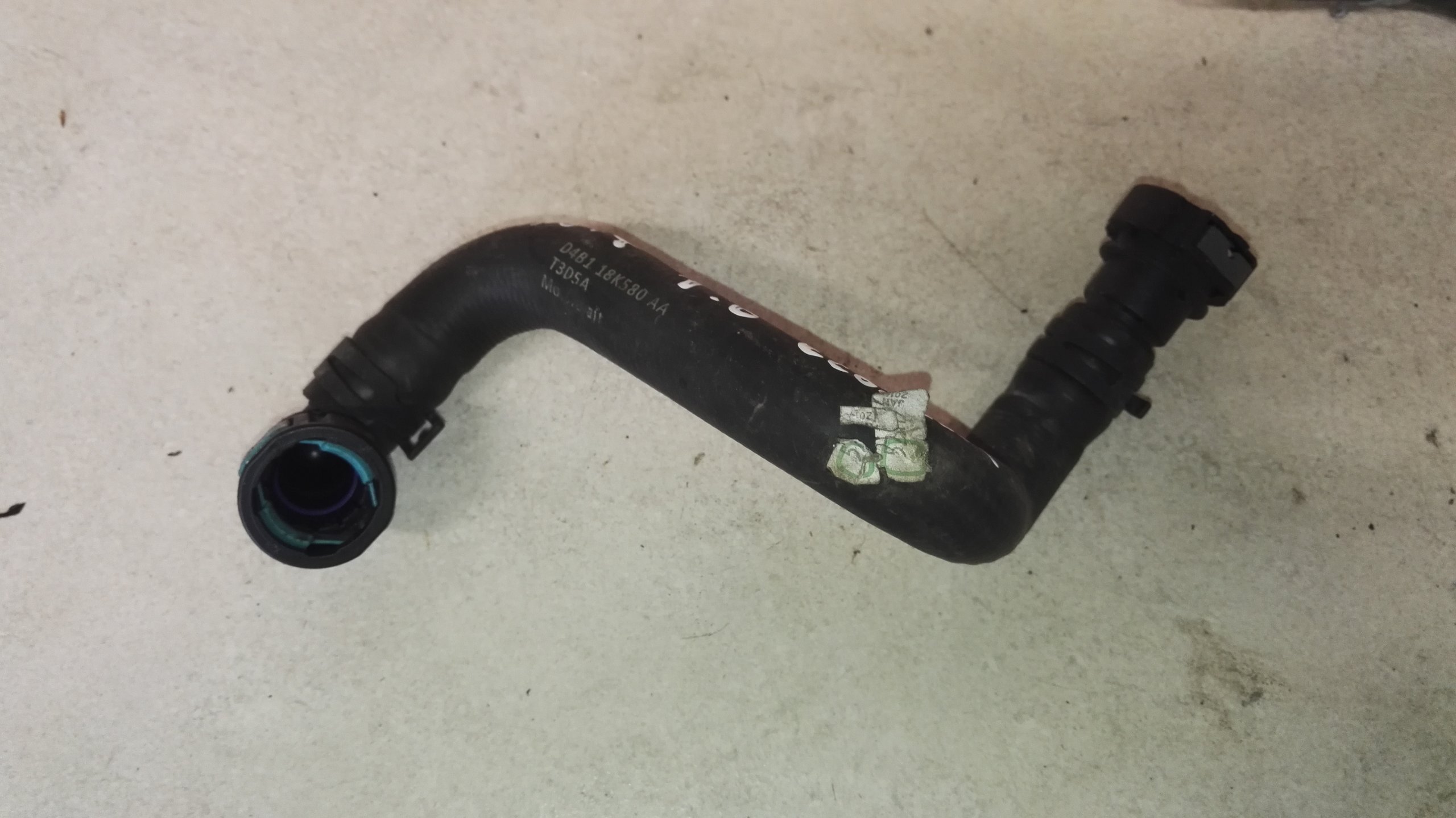 FORD ECOSPORT 1.0 ECOBOOST ВОДЯНОЙ ШЛАНГ D4B1-18K580-AA