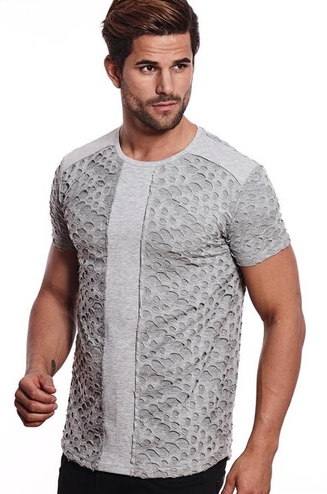 

Nowość! Mega Trendy T-shirt Dziury - M