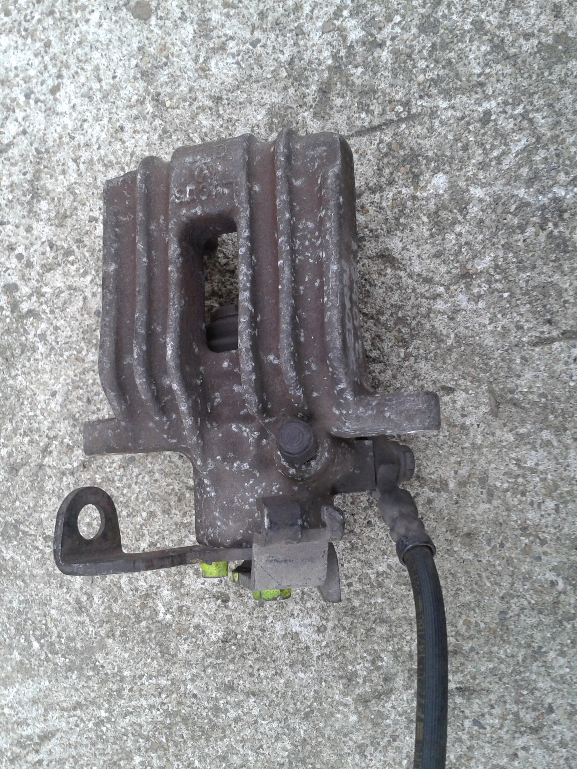 Затискач лівий задній задній AUDI A4 B6