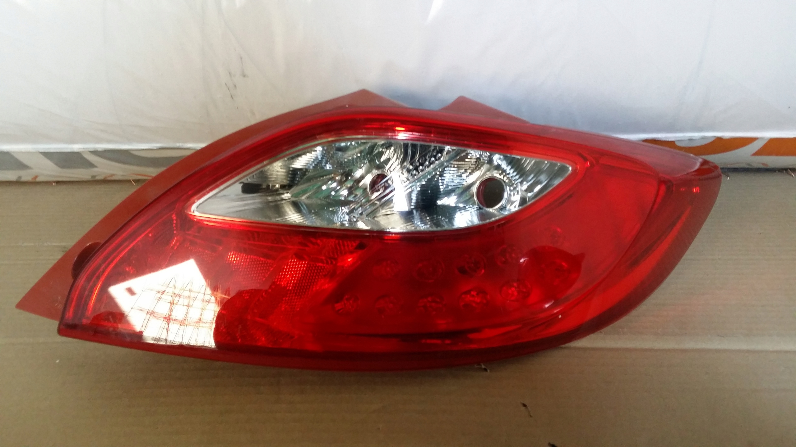 light right rear MAZDA 2 07-13