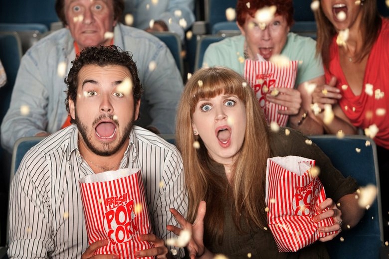 DOMOWY AUTOMAT DO POPCORNU POPCORN MAKER MASZYNKA Kolor dominujący biały