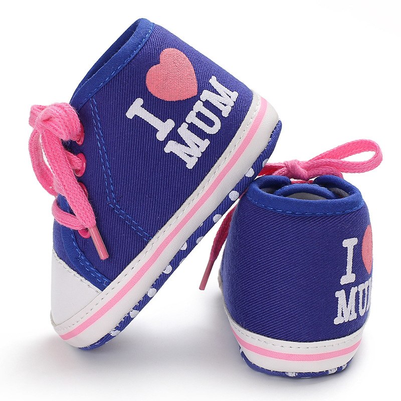 TRAMPKI NIEMOWLĘCE I LOVE MUM 6-12 MIESIĘCY Bohater brak