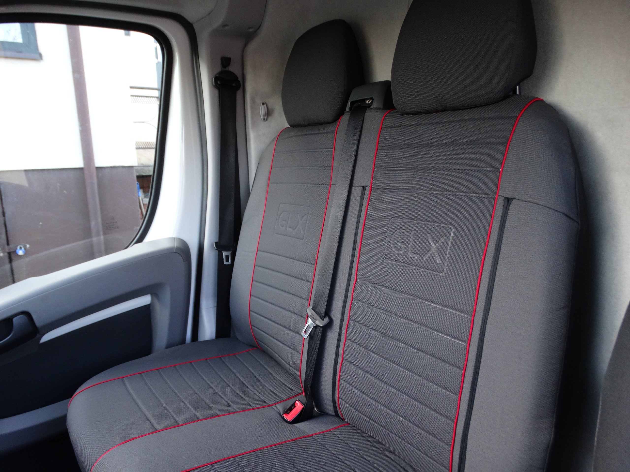 POKROWCE BUS 2+1 RENAULT MASTER 2 1998-2010 MOCNE Kod producenta RE.MOMS/214