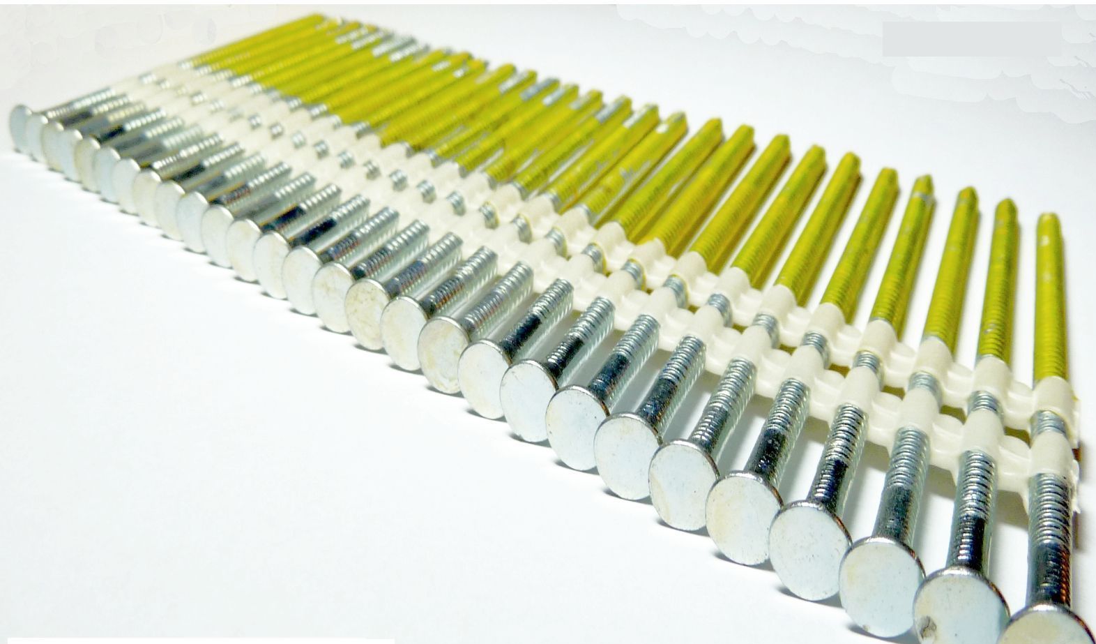 Gwoździe Łączone Plastikiem 21° 3,8x130mm Gładkie Ocynkowane op.1500