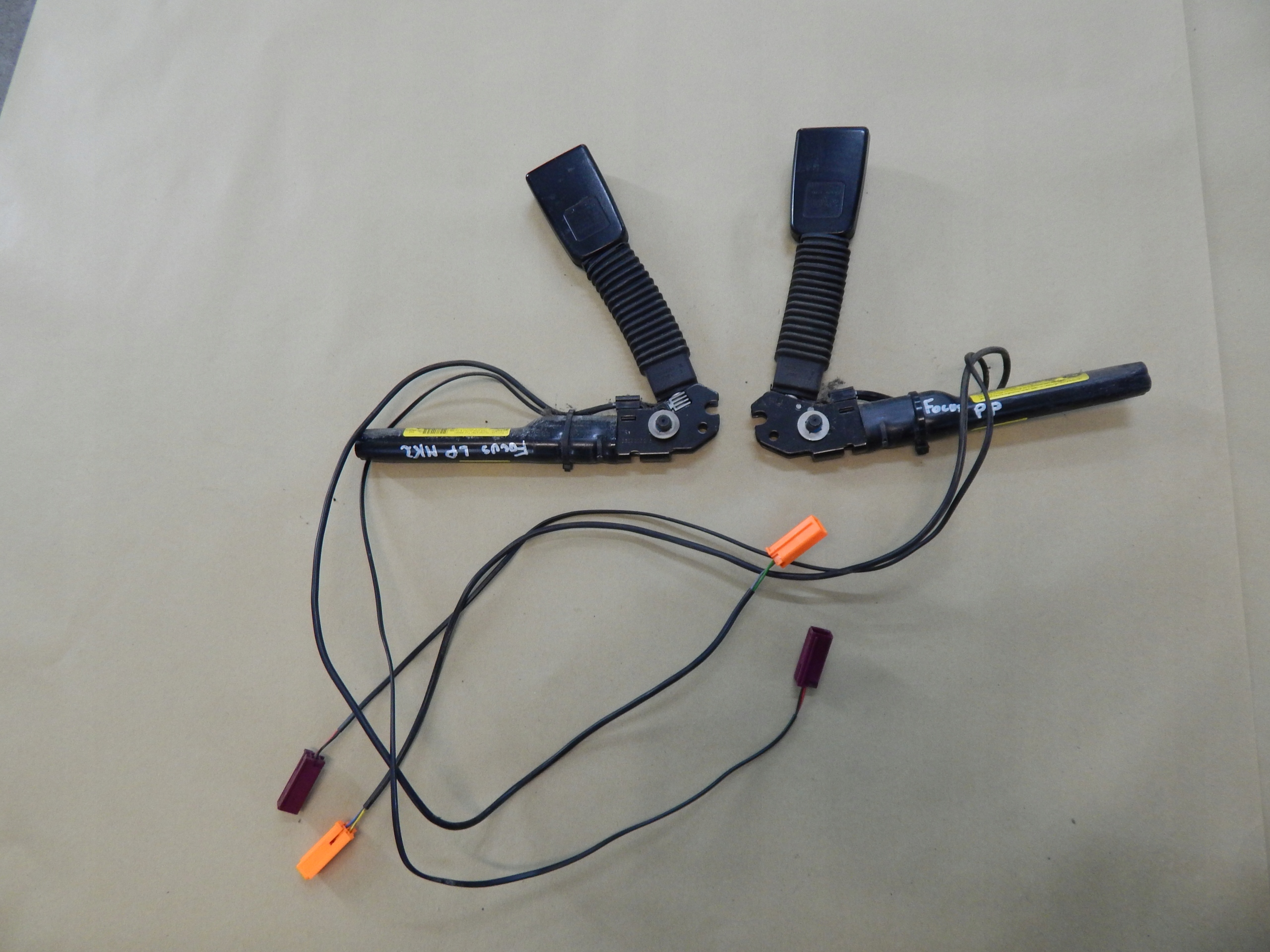 DOPINACZ NAPINACZ PASA FORD FOCUS MK2 LIFT