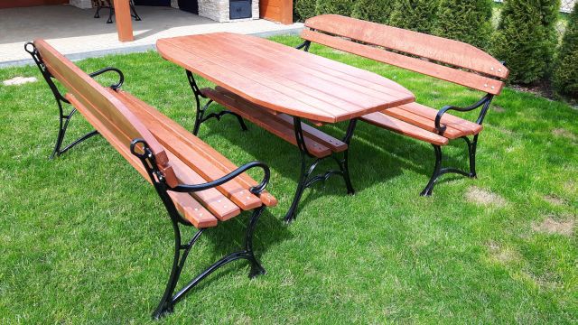 Komplet mebli ogrodowych stół i ławki Z42 beczka Producent Tomas