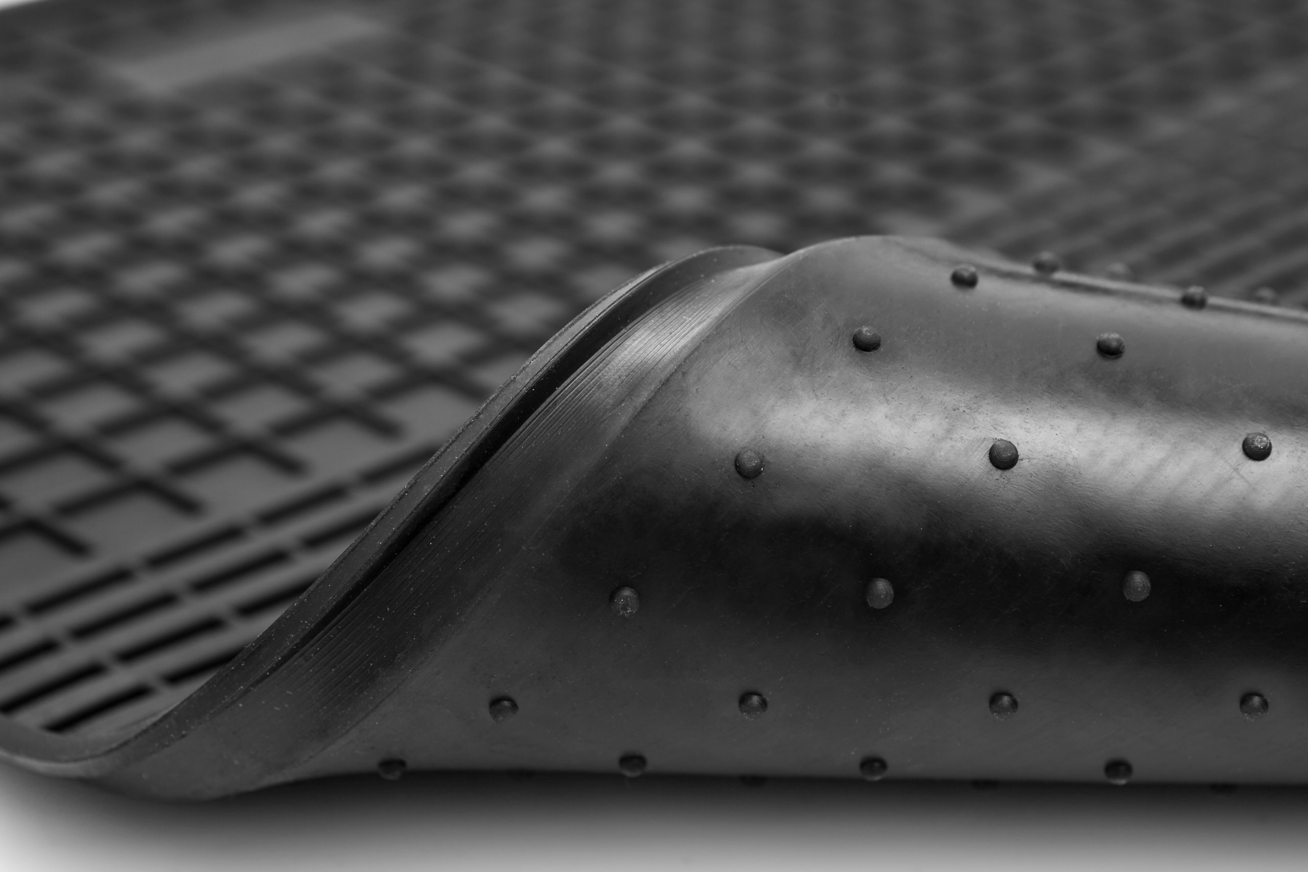 Kia Sorento I / 1 DYWANIKI SAMOCHODOWE GUMOWE Zestaw wieloelementowy tak