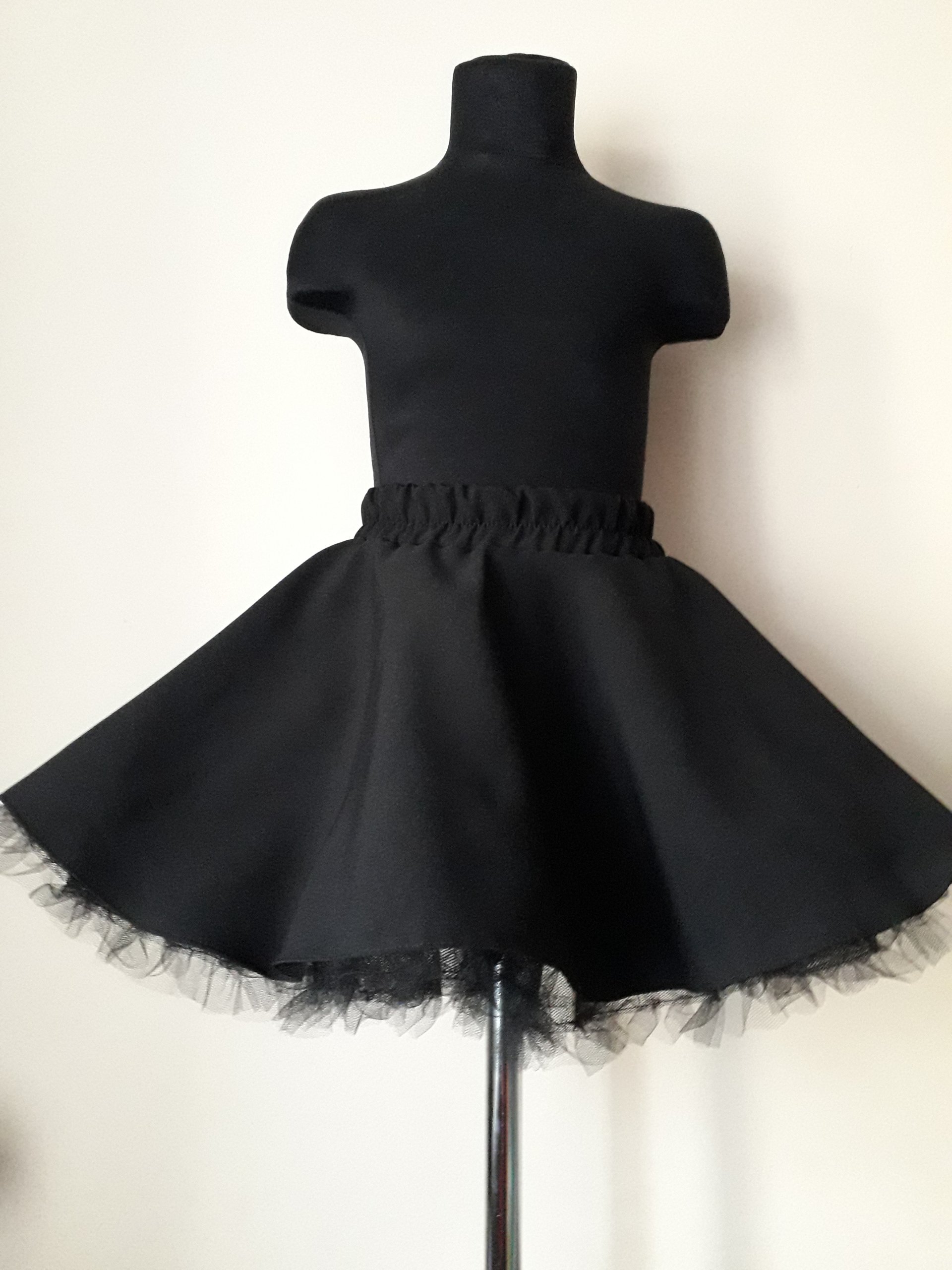 SPÓDNICZKI Z KOŁA PIN-UP Z HAŁKĄ Materiał dominujący poliester