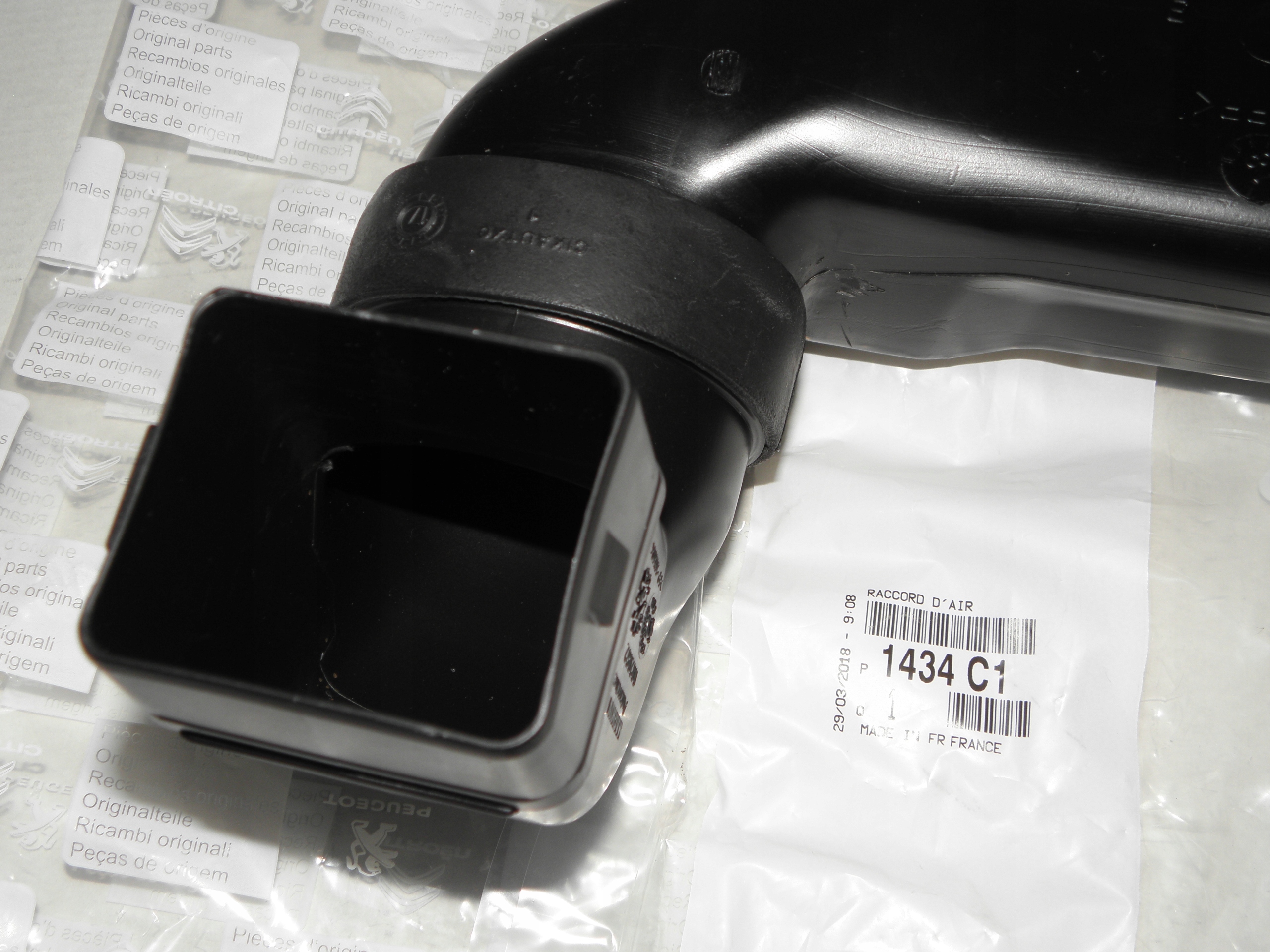 PRZEWOD POWIETRZA RURA DOLOT XSARA PICASSO 1 6 HDI Part number 1434C1