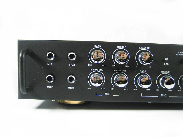 ZESTAW KARAOKE 600W MIKROFONY BEZPRZEWODOWE +KABLE Model AT-306